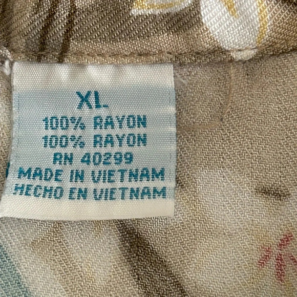 Bahama Beach Womens Blouse Tropical Beige Short Sleeve Collared Button Up XL - Picture 12 of 13